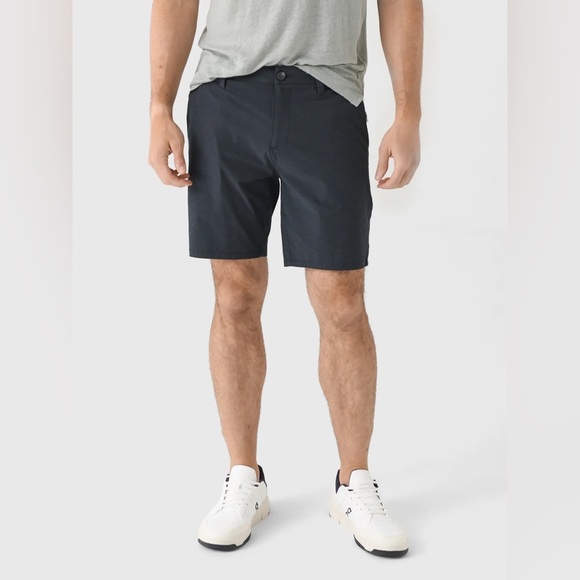 New Vuori Aim Shorts Size 30 Color Navy Blue - Picture 1 of 5